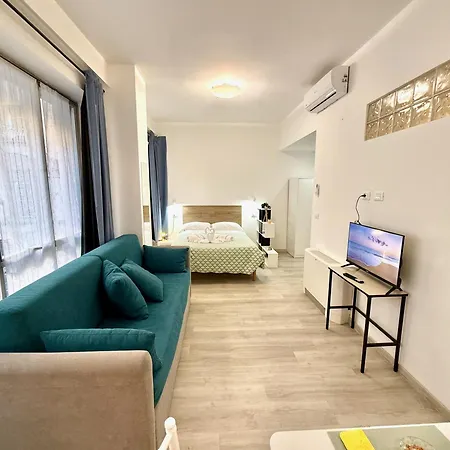 Apartment Dimora Sottoripa 11 Di Fronte Acquario - Genovabb It